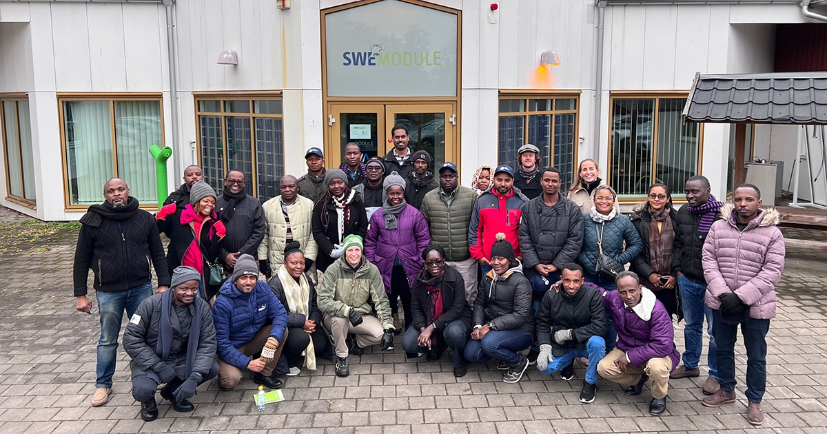 Group photo with LIFE staff and all of the participants outside Glava Energy Center office.